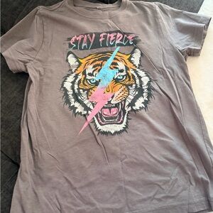 Buckle Gray Tiger Graphic Tee